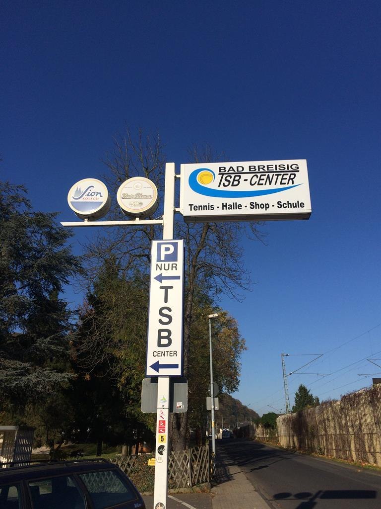 Tennis-Squash-Boule | © Tourist-Information Bad Breisig Tennis-Squash-Boule | © Tourist-Information Bad Breisig