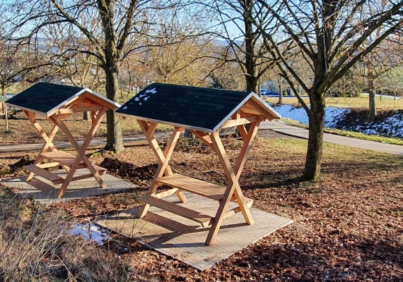 Picknickb&auml;nke im Winter | &copy; T. Biersch