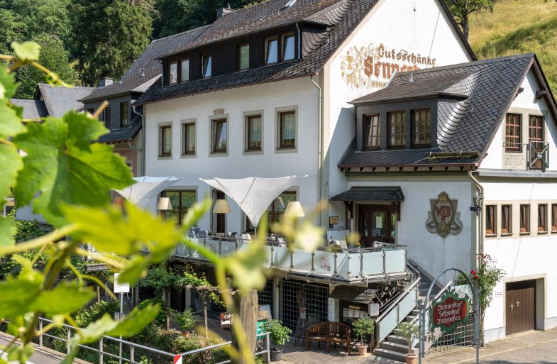 Weingut W Persch - Sennerhof - Oberwesel, Mittelr1 | &copy; Weingut W. Persch