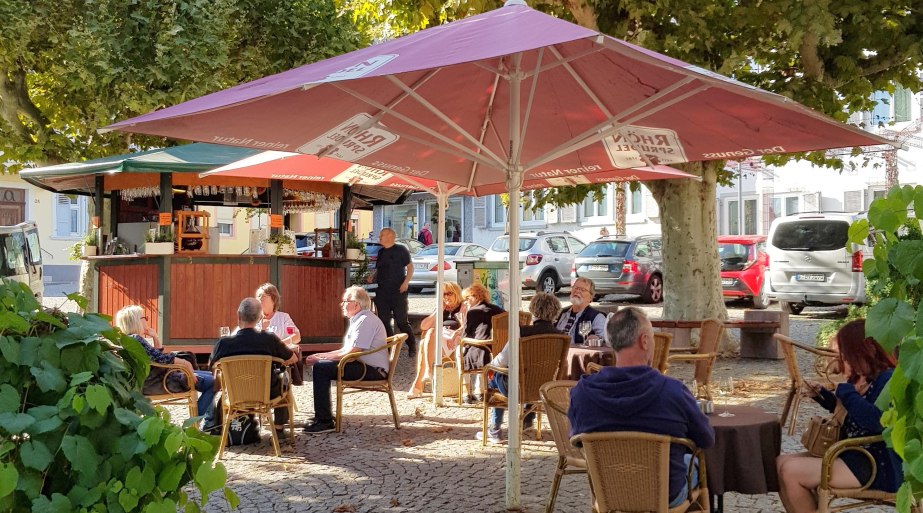Weinstand am Markt | &copy; R&uuml;desheim Tourist AG - Gaby Sch&auml;fer