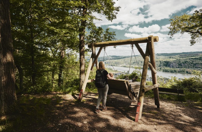 Schaukel im Sommer | © Marco Rothbrust/Romantischer Rhein Tourismus GmbH Schaukel im Sommer | © Marco Rothbrust/Romantischer Rhein Tourismus GmbH