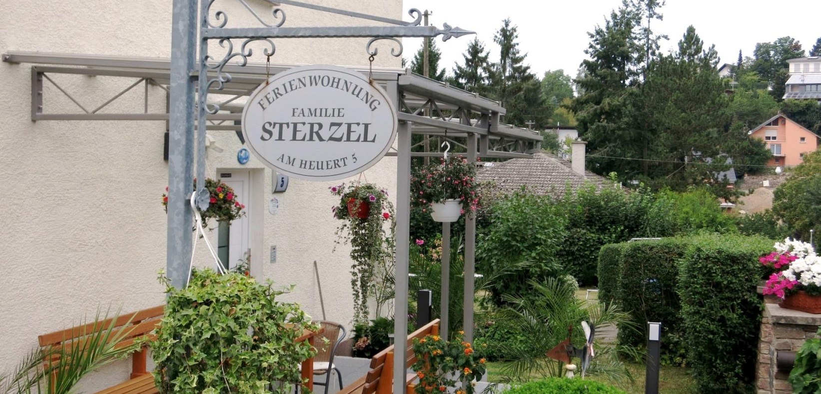 Eingang | &copy; Ilse Sterzel