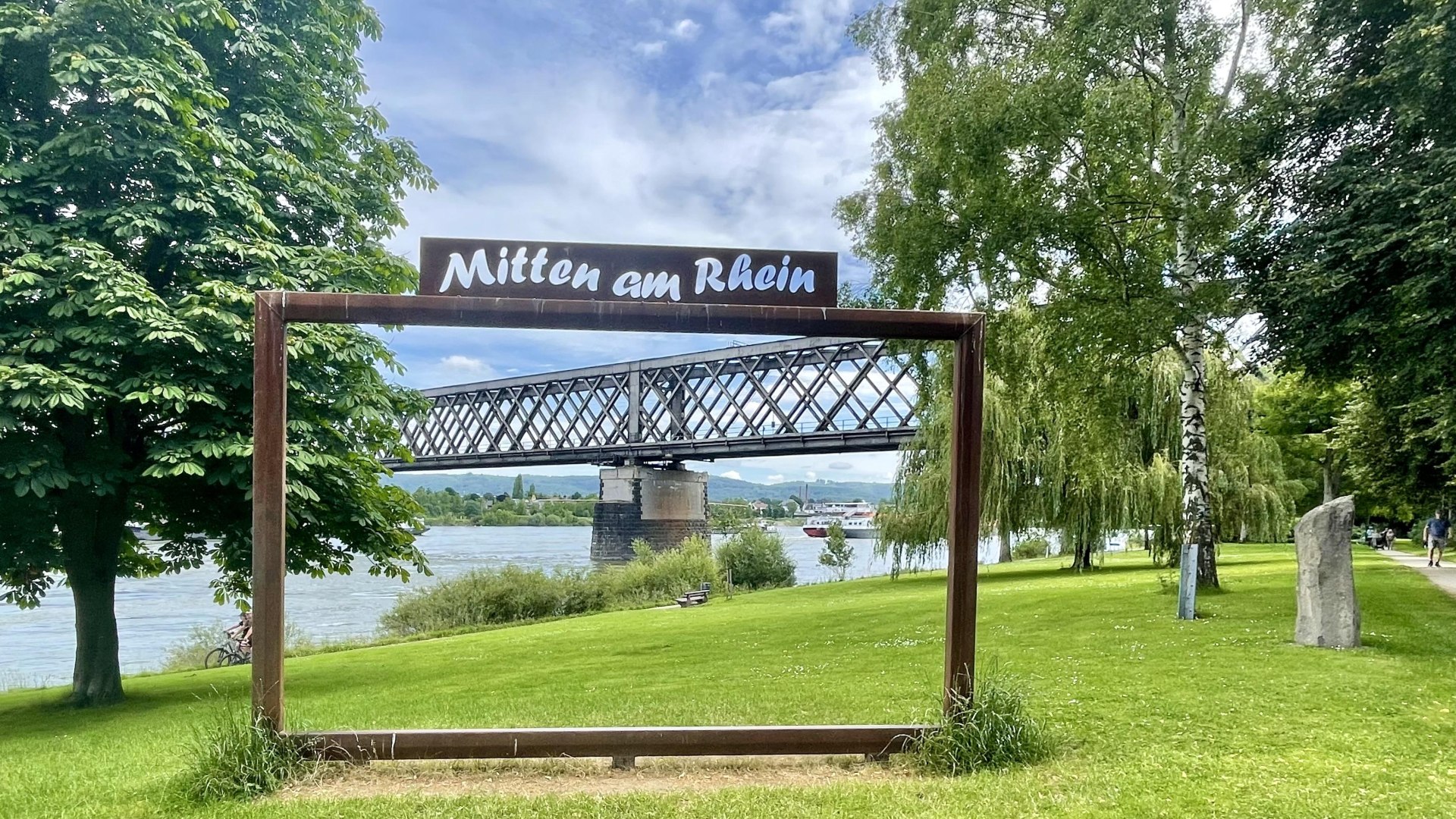 Landschaftsrahmen Urmitz | © ©Verbandsgemeinde Weißenthurm Lena Beck Landschaftsrahmen Urmitz | © ©Verbandsgemeinde Weißenthurm Lena Beck