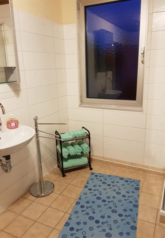 Bad mit Fenster | &copy; LT M&uuml;ller