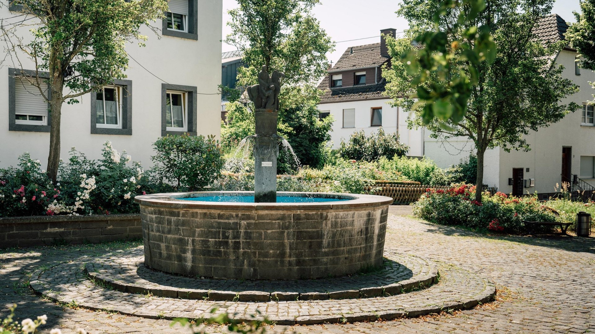 St. Martinsbrunnen in Engers | &copy; Zimpfer_Photography