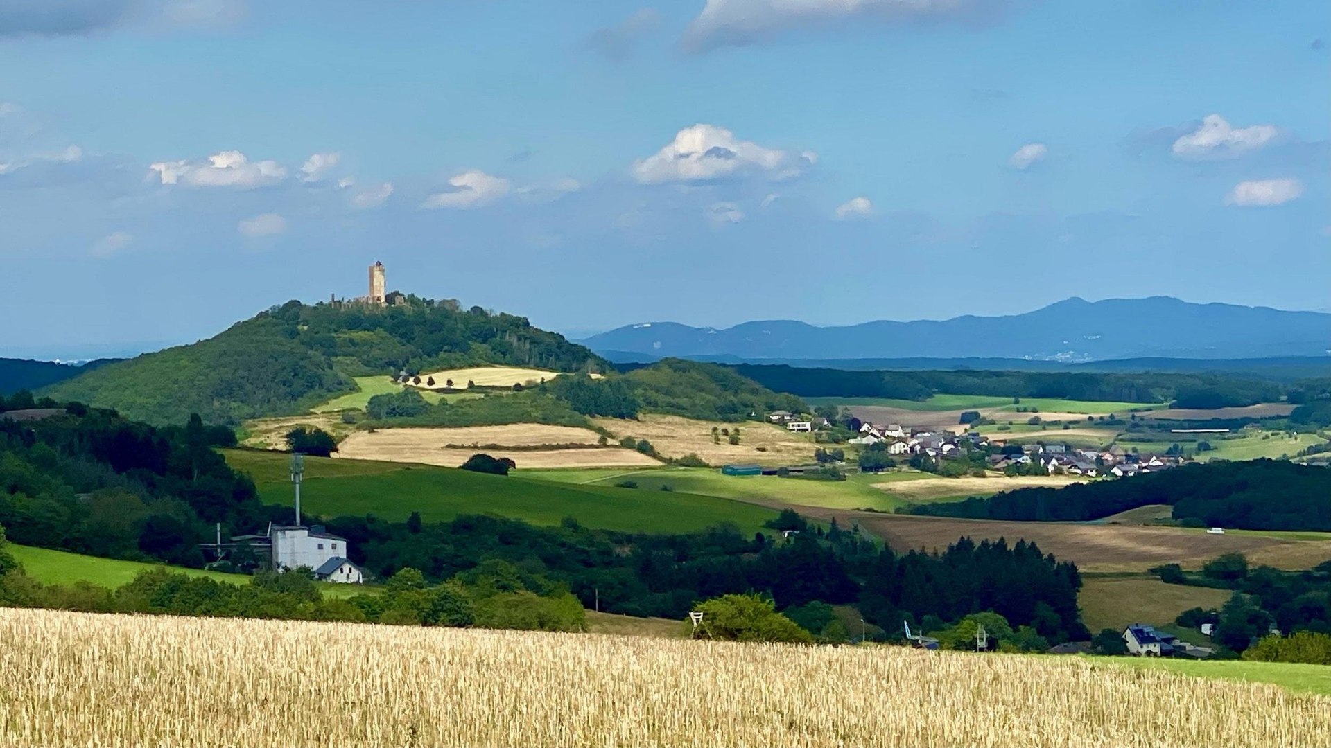 Blick auf die Burg Ölbrück | © Reiner Geisen Blick auf die Burg Ölbrück | © Reiner Geisen