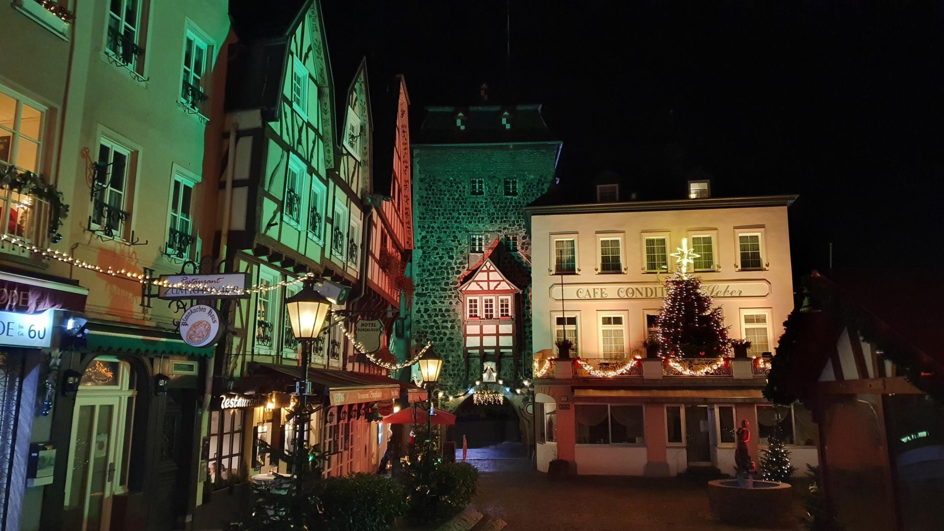 Linzer Weihnachtszauber 1 | © MBE Licht- & Tontechnik, Marcus Borchert Linzer Weihnachtszauber 1 | © MBE Licht- & Tontechnik, Marcus Borchert