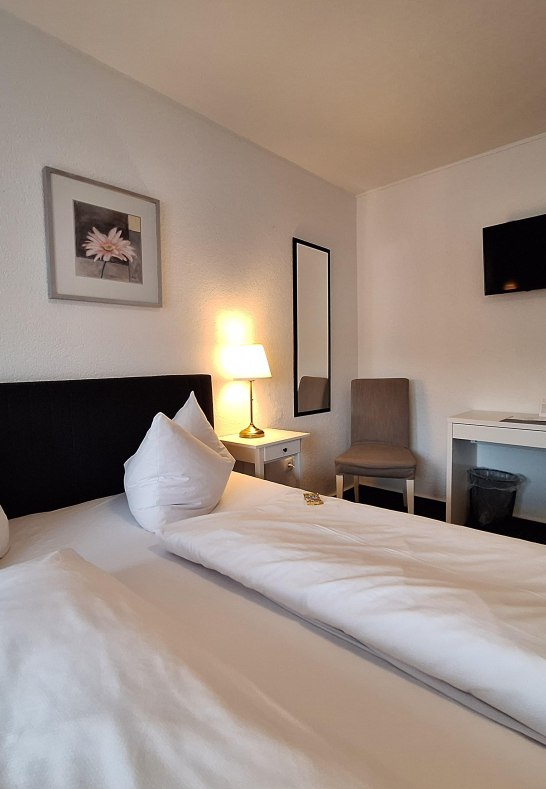 Doppelzimmer Rheinblick mit Balkon | &copy; Koblenz-Touristik GmbH, J. Assenmacher