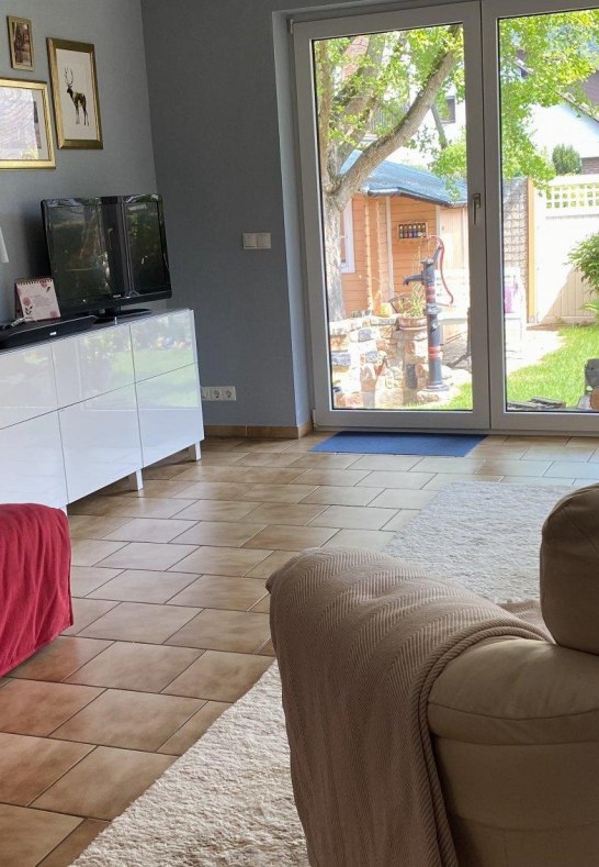 Wohnzimmer + Schlafsofa f&uuml;r Kids | &copy; Ferienwohnung Sch&ouml;ne Auszeit Spay