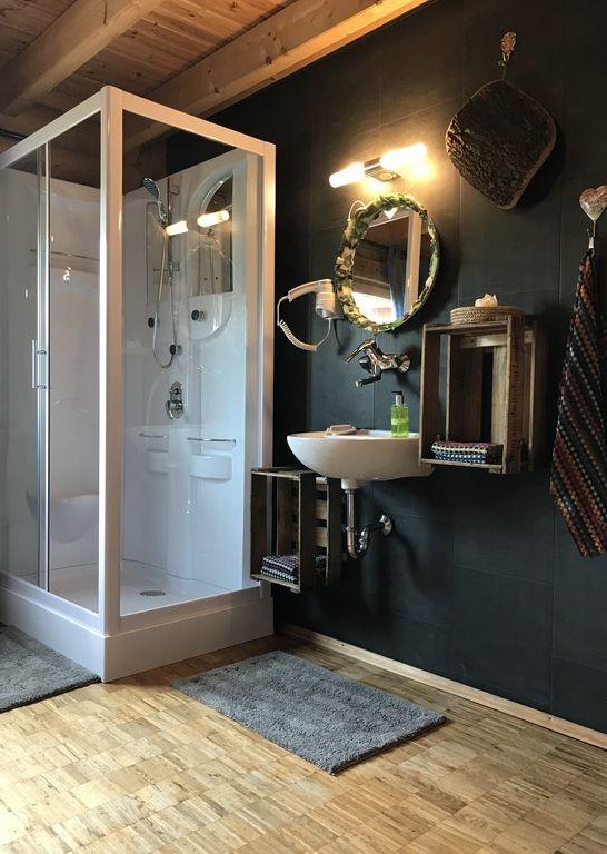 Dusche | &copy; Elodie V&auml;th