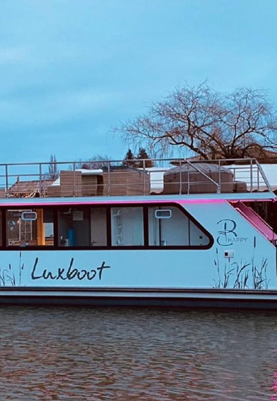 Lux Hausboot | &copy; Mohr Zimmermann