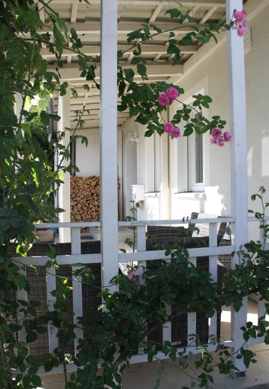 &Uuml;berdachte Terrasse | &copy; Familie Nagel