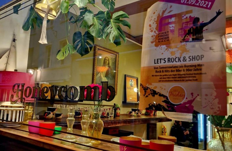 Honeycomb 1 | &copy; Anna & Eva T&ouml;rtlichkeiten GbR