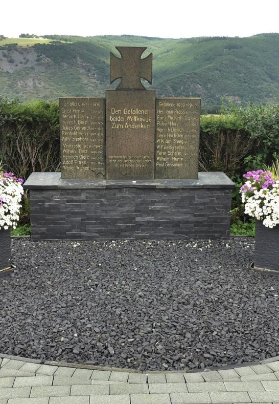 Ehrenmal Henschhausen | © Sabine Pilger Ehrenmal Henschhausen | © Sabine Pilger