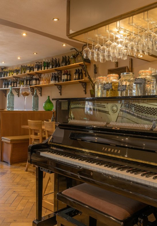 Klavier im Restaurant | © Thomas Weinsheimer